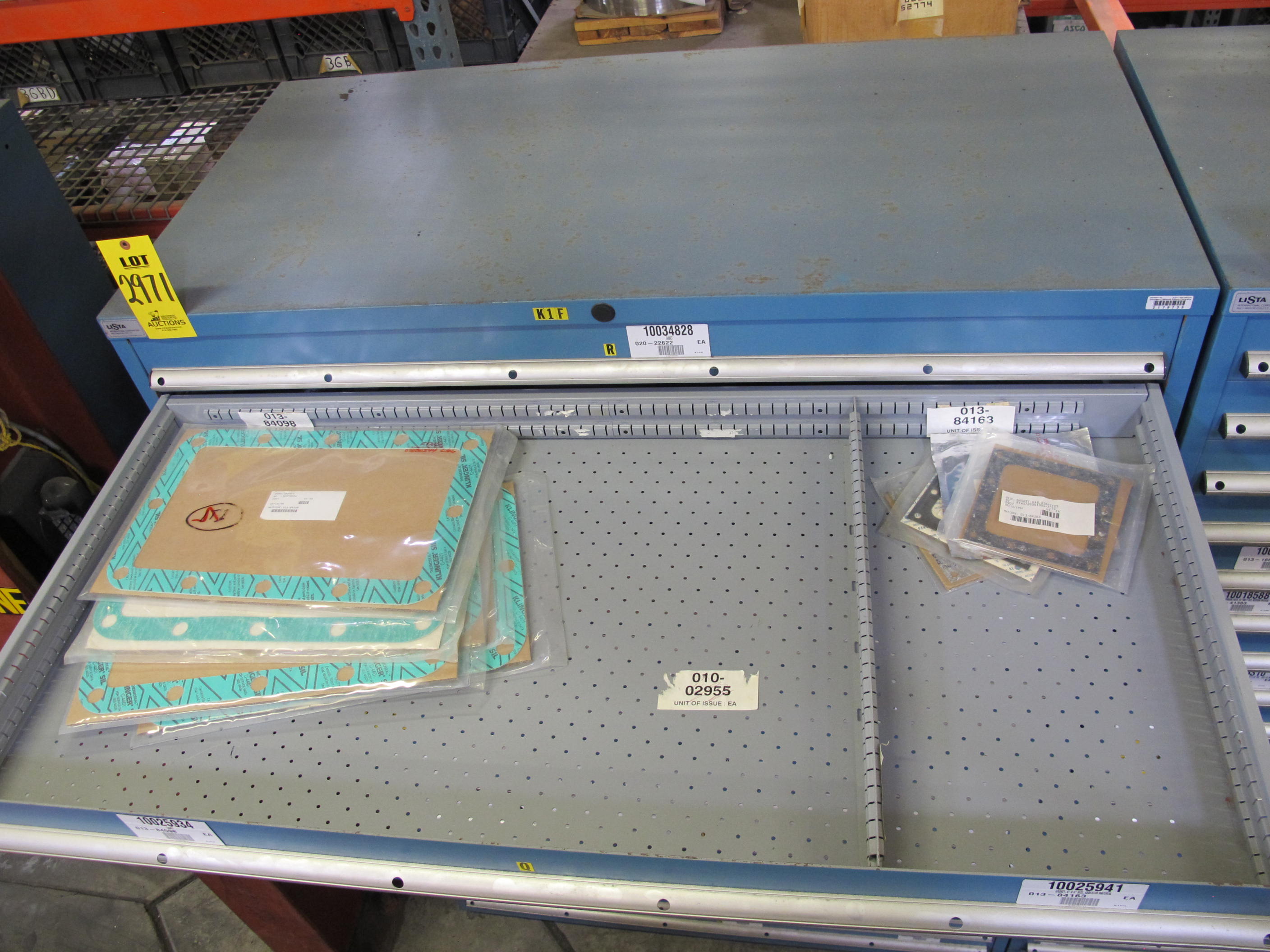 LISTA HEAVY DUTY 9-DRAWER PARTS CABINET W/ CONTENTS (W-50) LOADING & HANDLING FEE $25-